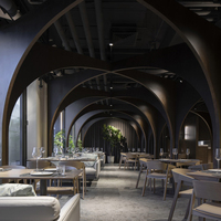 Chaise de restaurant moderne en bois massif avec coussin, chaise en bois commerciale pour hôtel, bistrot, café, restaurant gastronomique, projet de restauration fine