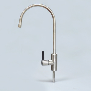 Robinet de cuisine en acier inoxydable 304, à poignée unique, monté sur comptoir, style minimaliste YPQ-189, installation facile - Product Image 4