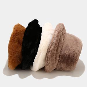 Vente en gros Hiver Femmes Personnalisé Fourrure Fluffy Unisexe Luxe Vintage Fausse Fourrure Chapeaux seau pour Femmes - Product Image 4