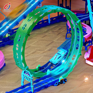 Chengji Diy Spleißschienen-Set Wechselbare Kunststoffs chiene Spielzeug Hochgeschwindigkeits-Elektro fahrzeug Treppen steigen Glow Track Racing Set - Product Image 2