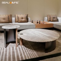 Table d'appoint en travertin minimaliste avec dessus en verre artisanal & base en pierre naturelle, personnalisable pour salon