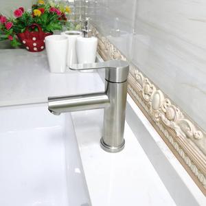 Robinet de lavabo en acier inoxydable 35 mm, mitigeur monobloc finition brossée pour salle de bain et toilettes - Product Image 1