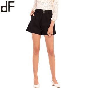 Pantalones cortos informales de cintura delgada personalizados OEM 2024 para <span class=keywords><strong>mujer</strong></span>, pantalones cortos <span class=keywords><strong>Cargo</strong></span> de lino negro sólido, ropa de calle con botones para verano - Product Image 2