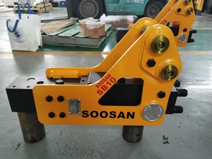 Brise-roche hydraulique latéral Soosan SB10 pour excavatrice, travaux de construction et démolition, avec burin - Product Image 3