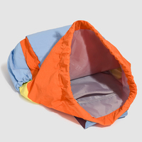 Sac à dos de sport décontracté grande capacité, sac à dos tendance aux couleurs contrastées, sac à dos assorti à un chapeau, sac à dos de voyage imperméable