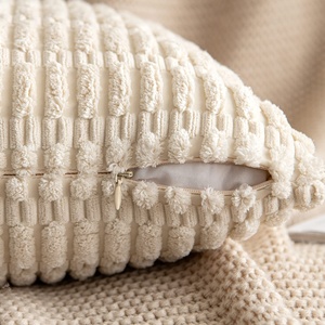 Housses de <span class=keywords><strong>coussin</strong></span> de canapé de chaise de bureau en velours côtelé <span class=keywords><strong>blanc</strong></span> crème 18x18 pouces - Product Image 3