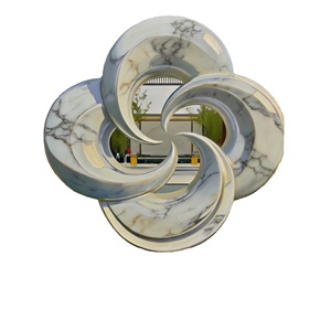 Flor Abstracta Moderna de Alta Gama en Acero Inoxidable Blanco Forjado a Mano, Tamaños Personalizados, Decoración de Jardín y Paisajismo para Villas de Lujo - Product Image 1
