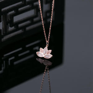 Collier élégant en argent sterling 925 avec pendentif fleur de lotus plaqué or rose, bijoux en jade pour femmes - Product Image 1
