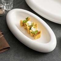 Plats de service modernes contemporains en céramique, assiettes ovales épaisses en porcelaine blanche pour desserts, idéales pour la restauration