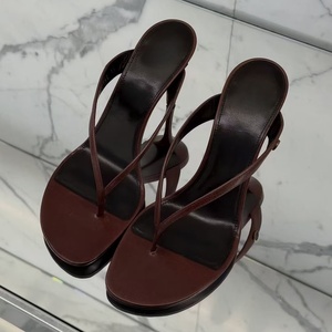 Chaussures pour femmes, style rétro français, en cuir brillant rouge vin, à talons bas, élégantes, plateforme, à enfiler, pour la salle de bal et le bureau, décontractées - Product Image 4