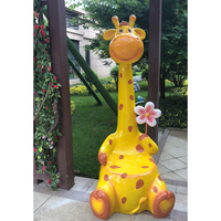Sculpture de siège d'animal en résine de dessin animé de jardin extérieur personnalisé statue de chaises de girafe en fibre de verre