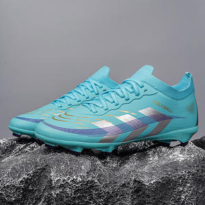 Tacos de Fútbol para Adolescentes con Tacos Largos, Transpirables, para Entrenamientos y Partidos - Product Image 2