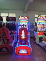 Vente en gros 32 "pour Mario Kart DX Machine de jeu de course de voiture éducative 8 ans simulateur à pièces jeu de course d'arcade 1 an