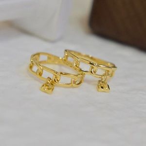 Xinfly Ensemble de bijoux de luxe pour femmes, comprenant des bagues en or 18 carats en forme de fleur et de cadenas, et des bagues à maillons de chaîne, pour les occasions de fête, de bar et de travail - Product Image 1