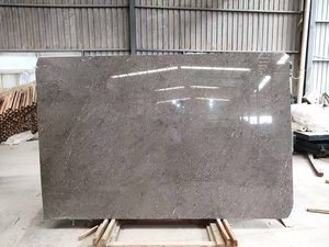 Marmo Grigio Stellato Naturale Eco-Friendly, Durevole e Moderno, con Sfondo Grigio e Punti Argento, per Cucina e Sala da Pranzo all'Aperto - Product Image 3