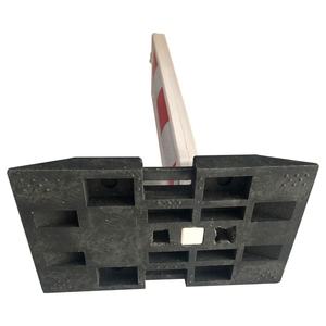 Postes delineadores de tráfico de panel vertical Cinta reflectante blanca y roja con base de goma negra Barrera de seguridad de autopistas de 43 pulgadas - Product Image 5