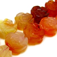 Perles en vrac de cornaline sculptées en forme de fleur de rose pour la vente en gros