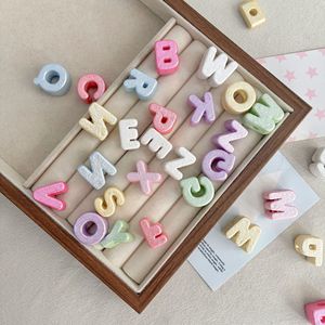 Perles de luxe en acrylique texturé, grandes perles à lettres anglaises, accessoires DIY pour sacs à dos, chaînes de téléphone, porte-clés et décorations suspendues - Product Image 2