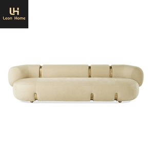 Divano Angolare Minimalista di Lusso Europeo, Moderno in Tessuto Beige con Dettagli in Pelo di Agnello <span class=keywords><strong>Bianco</strong></span> <span class=keywords><strong>e</strong></span> Legno Dorato, Fornitore di Divani per Soggiorno - Product Image 4