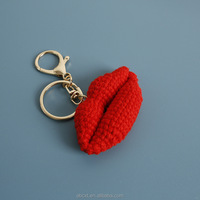 Vente en gros de pendentifs décoratifs en forme de lèvres rouges, faits main, tricotés et au crochet, style Kawaii