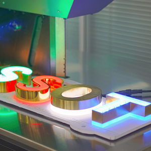 Máquina Dobladora de Letras 3D Accutek AT3 de 20 cm de Ancho, Venta Caliente, Automática, para Acero Inoxidable y Aluminio, Nueva - Product Image 5