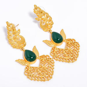 Boucles d'oreilles en laiton plaqué or 14 carats faites à la main fabricant de pierres précieuses en laiton bijoux de mode uniques bijoux en laiton personnalisés exportateur de bijoux - Product Image 1