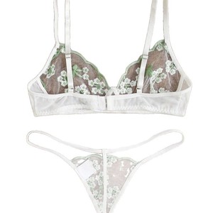 Set di biancheria intima da donna con reggiseno in rete trasparente e ricami floreali, con perizoma in pizzo a spalline sottili, produzione OEM. - Product Image 3
