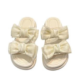 Nouvelles pantoufles plates polyvalentes et élégantes ultra-douces pour femmes, été, extérieur, coussinage nuageux, décontractées, sandales de plage - Product Image 1