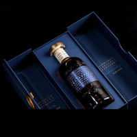Boîte à parfum de luxe à double ouverture, emballage rigide en papier bleu nuit personnalisé avec logo gaufré or et insert en mousse pour flacon