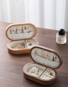 Caja de Joyería de Madera de Nogal con Logotipo Personalizado, Caja de Madera Portátil para Guardar Anillos, Aretes, Collares, Organizador de Regalos - Product Image 4