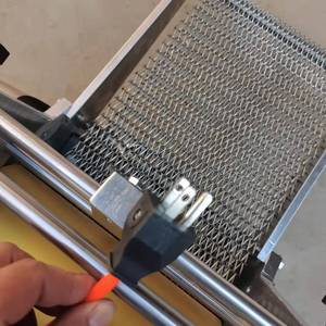 <b>Pancake</b> <b>Maker</b> Stainless Steel Semi <b>Automatic</b> With Motor For Grain Product Making Machines - Product Image 3