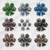 Ensemble de dés de jeu polyédriques 3D en alliage de zinc creux Dragon - Dés de jeu de rôle polyédriques DND Cthulhu TRPG durables et écologiques pour les collectionneurs de jeux de table