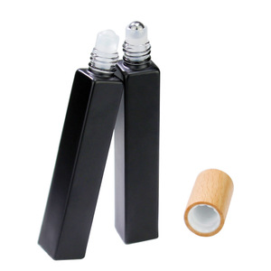 Flacon de parfum carré en verre LK Packaging avec bouchon en bois, vide, personnalisable avec logo, sérigraphie, couvercle noir, or, argent - Product Image 4
