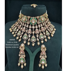 Parure de bijoux de mariée victorienne 08908 avec collier, boucles d'oreilles et tikka pour femme, pour mariage et occasions festives - Product Image 3