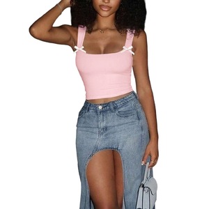 Camisola con decoración de lazo rosa para mujer, corte ajustado y dulce, adecuada para uso tanto en el interior como en el exterior. - Product Image 1