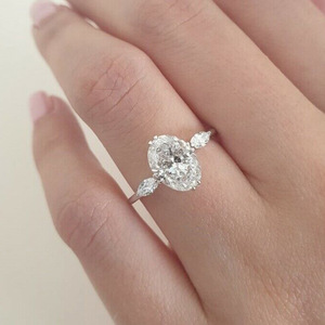 Anello dal Design Ovale, Anello Classico da Dito per Donne - Product Image 2