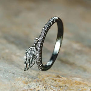 Anello in Argento per Donna con Charm a Forma di Ala d'Angelo, Diamanti Naturali Taglio Brillante Rotondo, Romantico per Uso Quotidiano T0263 - Product Image 3