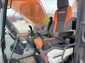 รถขุด DOOSAN DX380 มือสอง 38 ตัน เครื่องยนต์คัมมินส์ ปั๊มไฮดรอลิกคาวาซากิ มอเตอร์ วาล์ว KYB ชั่วโมงการใช้งานต่ำ สภาพ 90% ใหม่ ราคาแข่งขัน ปี 2023 - Product Image 6