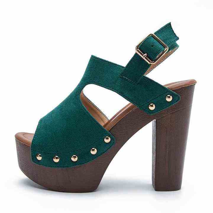 สีเขียว