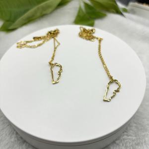 Colliers avec carte <span class=keywords><strong>du</strong></span> <span class=keywords><strong>Liban</strong></span>, design de contour, pendentif en acier inoxydable, or 18 carats, bijoux minimalistes, vente en gros, collier avec carte de forme personnalisée - Product Image 4