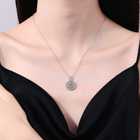 Haut de gamme S925 argent Sterling Double anneau VVSD couleur 0.5CT Moissanite rond pendentif collier pour les femmes