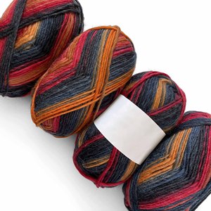 Gorro de Ganchillo de Lana de Alpaca con Degradado Arcoíris, Bufanda y Abrigo de Punto con Patrón Teñido de Fantasía - Product Image 3