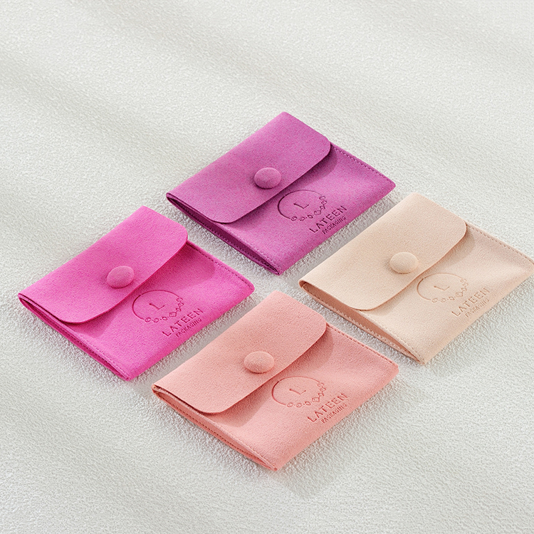 button pouch
