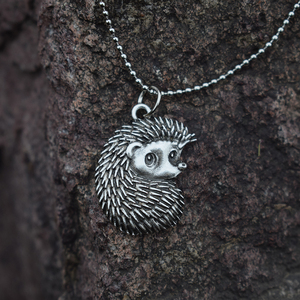 SanLan Collana con Ciondolo a Forma di Riccio in Rame e Diamanti, Piccolo e Carino Regalo di Compleanno per la Fidanzata - Product Image 3