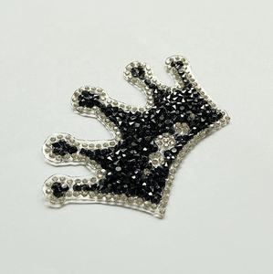 Großhandel Kleideraccessoire Schwarze Krone 3D Hot-Fix DIY Kristallperlen-Motiv zum Aufbügeln Strass-Applikation Aufnäher für Kleidung - Product Image 5