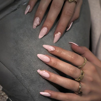 Kuku Palsu 24Pcs Gaya Eropa Warna Nude Pink Solid 3D Ukiran Bunga Bentuk Almond Siap Pakai Grosir