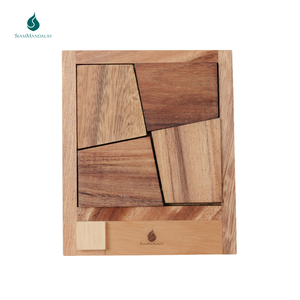 The Square Deal: Rompecabezas de madera Tangram Square Deal, juego de lógica espacial multiforma, juguete educativo de madera Monkeypod - Product Image 2