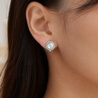 Anting Jepit Kristal Rhinestone Mutiara Imitasi Gaya Campuran Tanpa Tindik Warna Logam Campuran Perhiasan Pengantin untuk Wanita Grosir