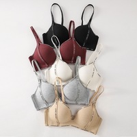 Soutien-gorge sans armatures pour femmes, sans traces, ajustable, anti-chute, avec bretelles à lettres, pour petite poitrine, effet push-up