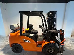 China 3 <span class=keywords><strong>Ton</strong></span> Total News Japón Gasolina LPG Carretillas elevadoras FD30 con 3,5 m de altura para la venta a bajo precio - Product Image 4